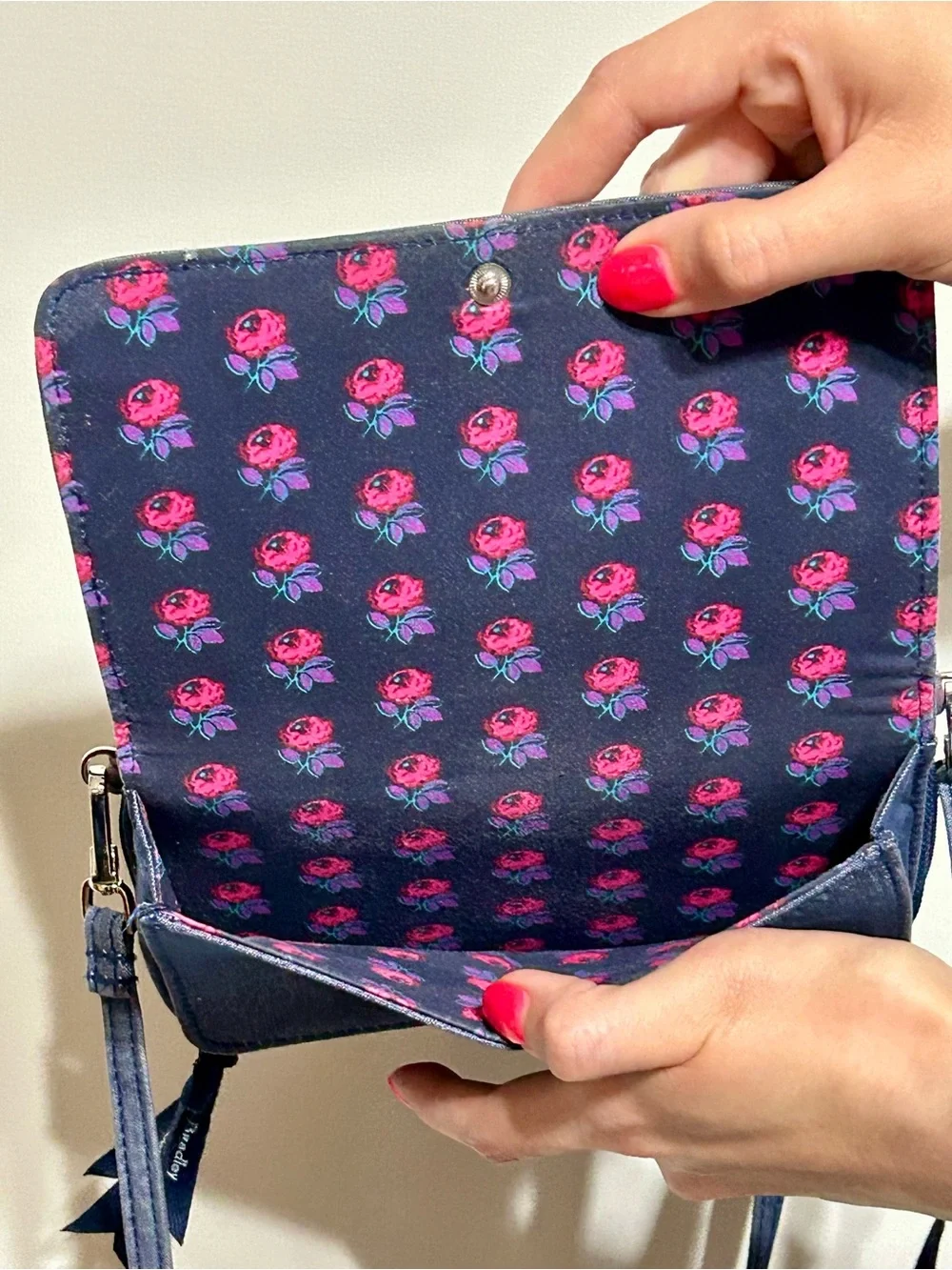 Quilted Navy Crossbody Wallet for Women - Picture 7 of 8